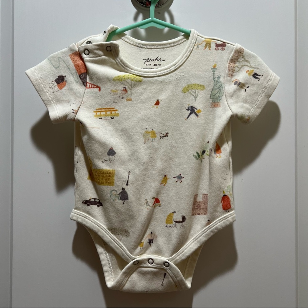Pehr “Explore the World” T-shirt onesie size 6-12 mos